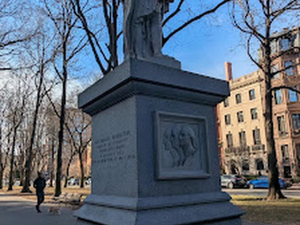 Alexander Hamilton Statue