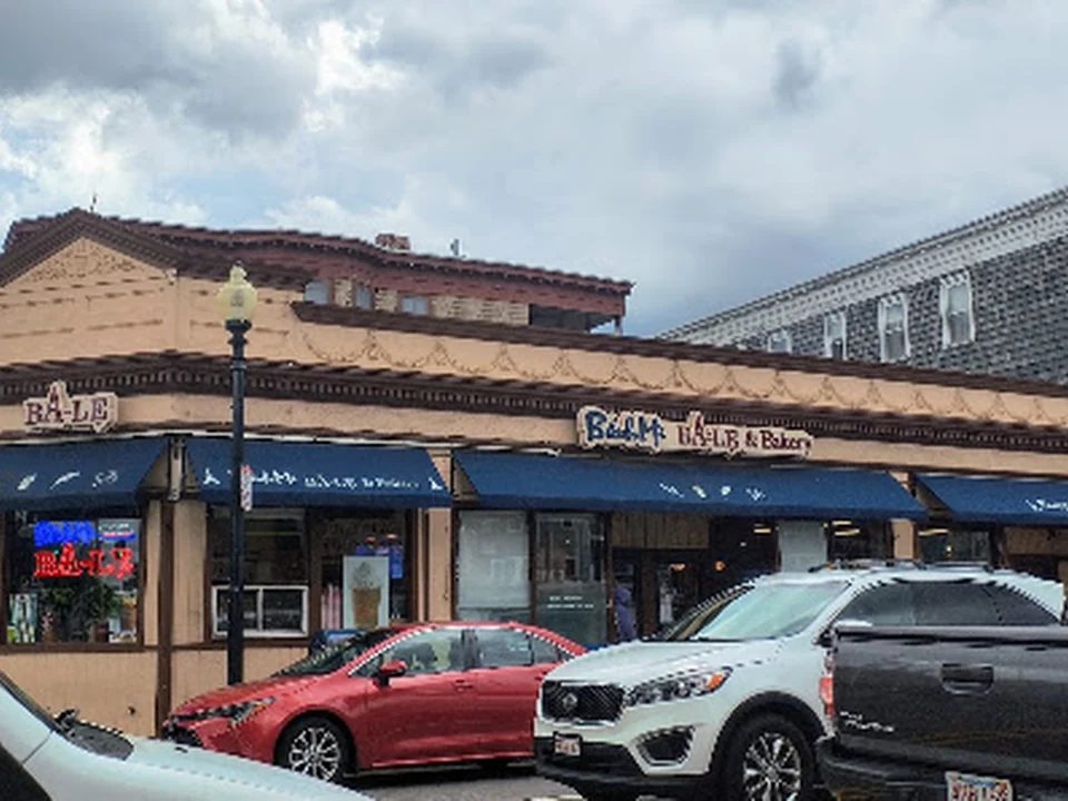 Bánh Mì Ba Lẹ & Bakery