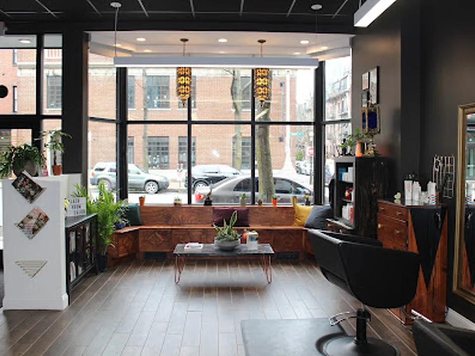 Blackroom Salon