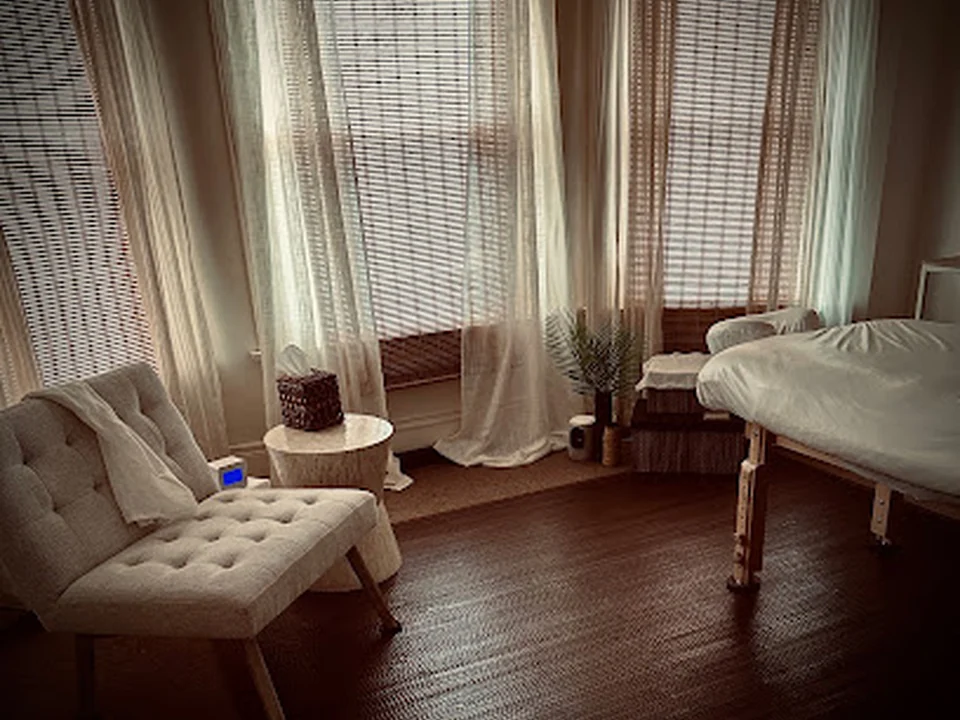 Boston Massage and Reiki Services, Lisa Bedoya, LMT