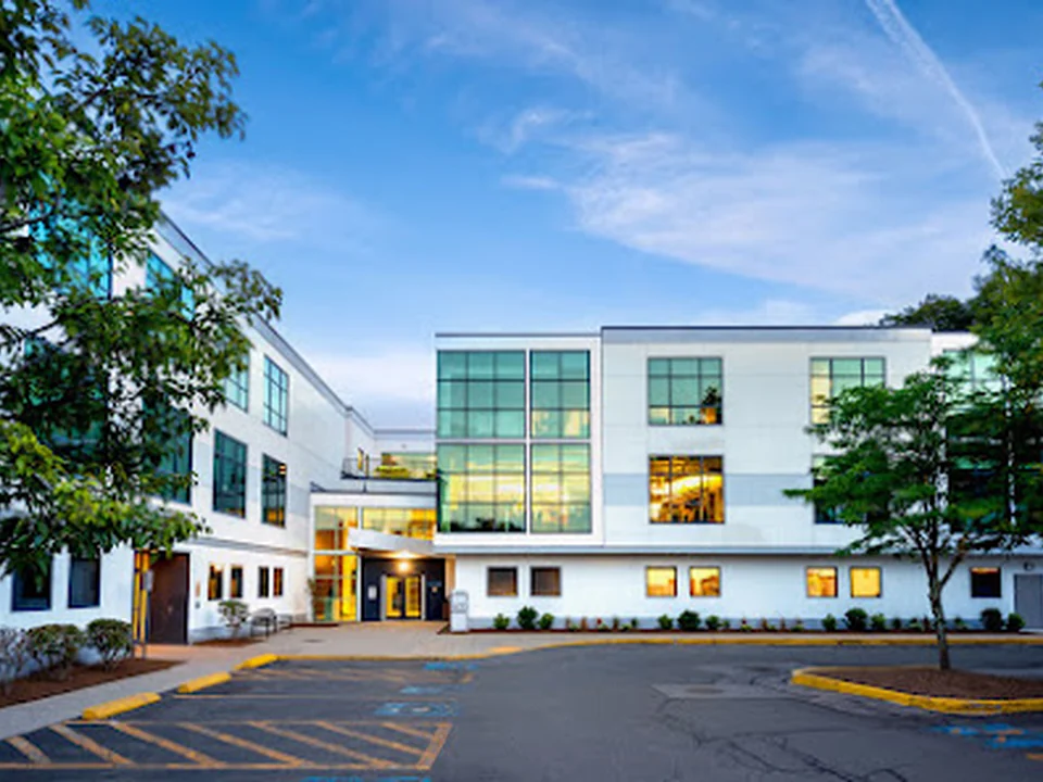 Boston Orthopaedic & Spine - Cambridge