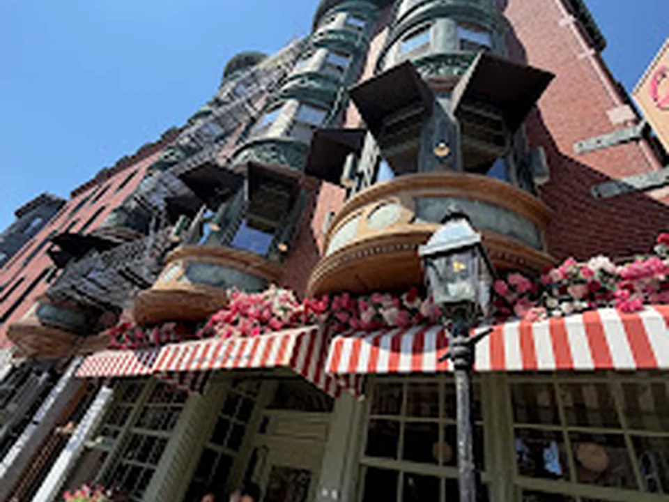 Boston’s “Politically Incorrect” North End Food Tour