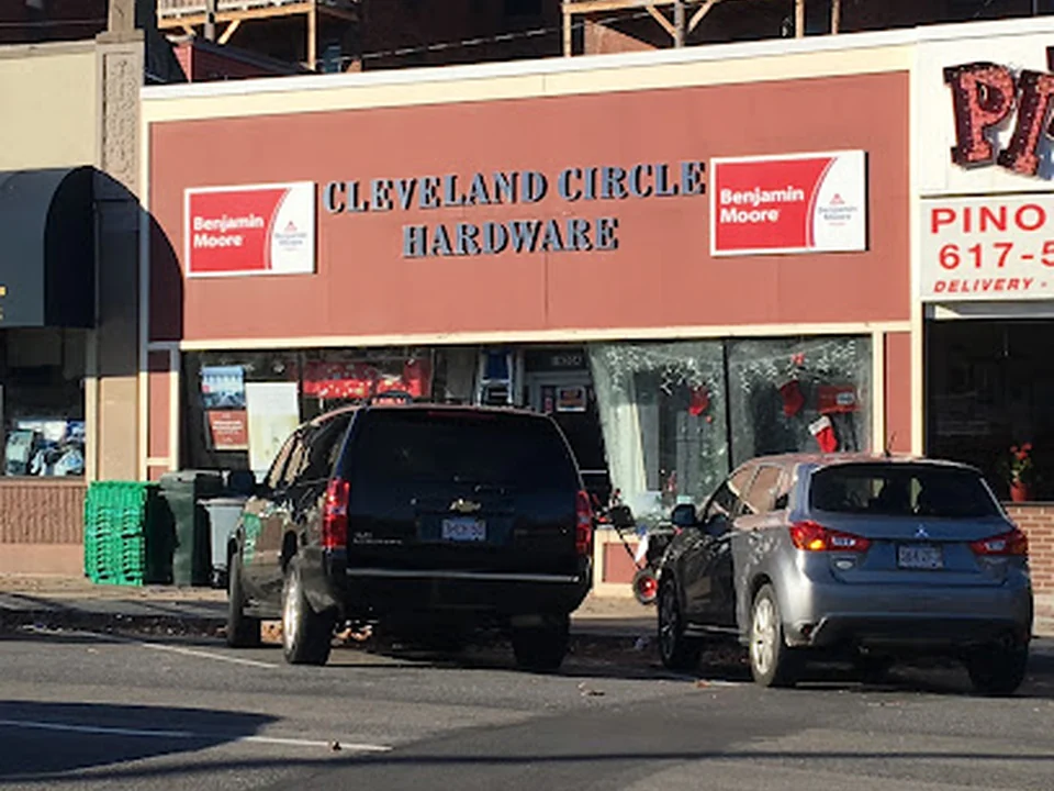 Cleveland Circle Hardware