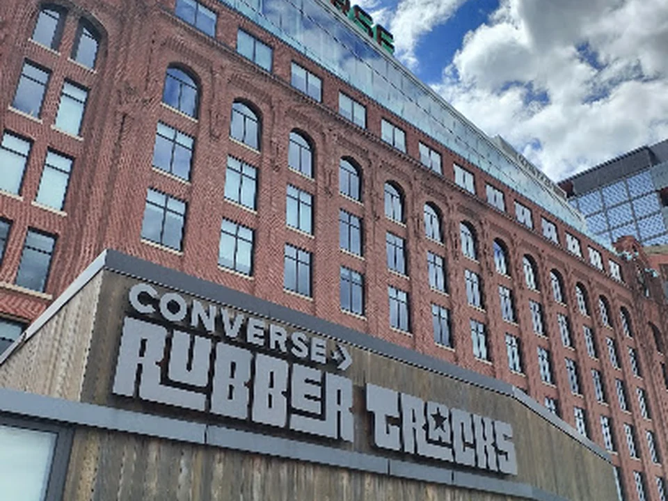 Converse Flagship Store (Converse Shoes Customized by You)