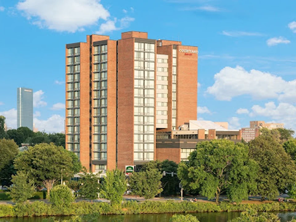 Courtyard by Marriott Boston Cambridge