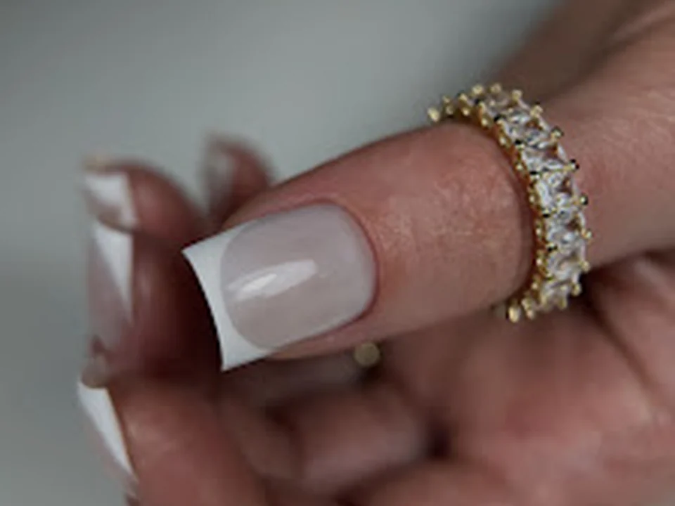 Deluxe Russian Nails and Lashes