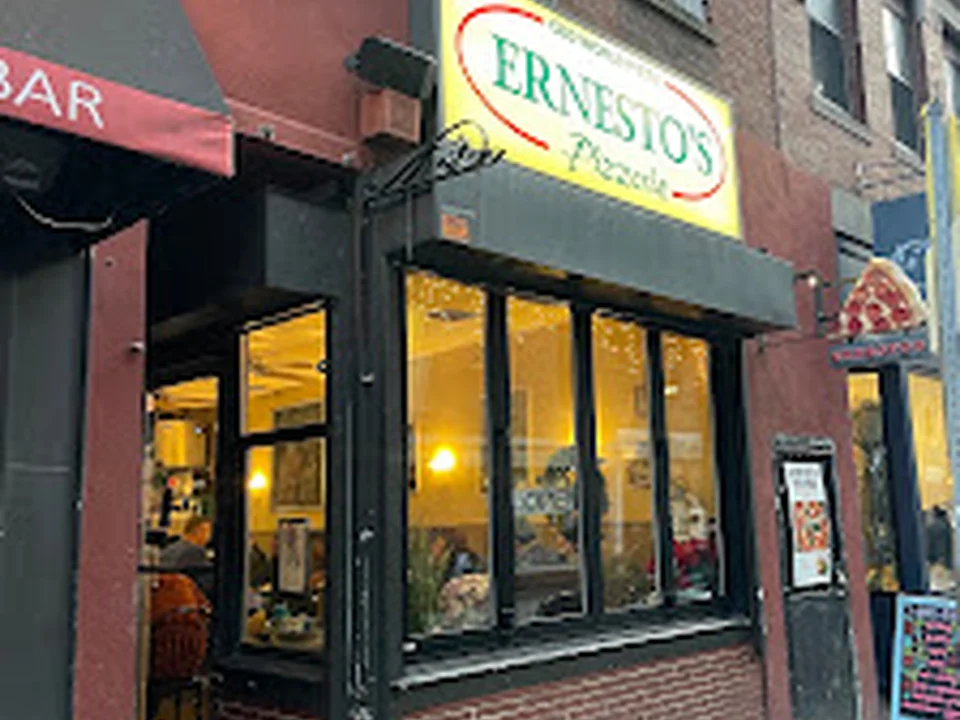 Ernesto's Pizza