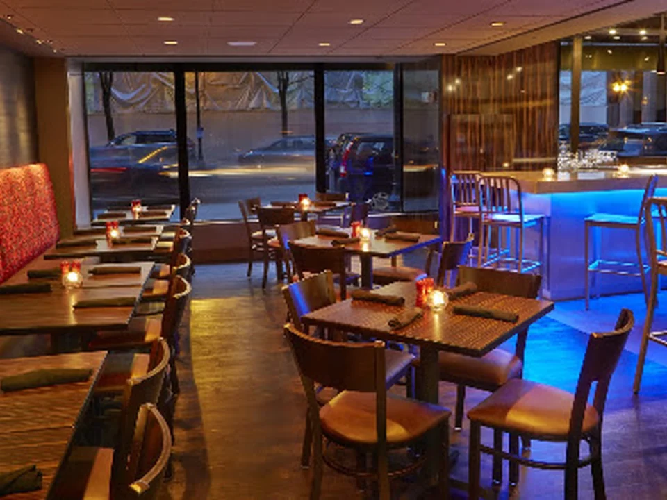 FiRE+iCE Interactive Grill & Bar