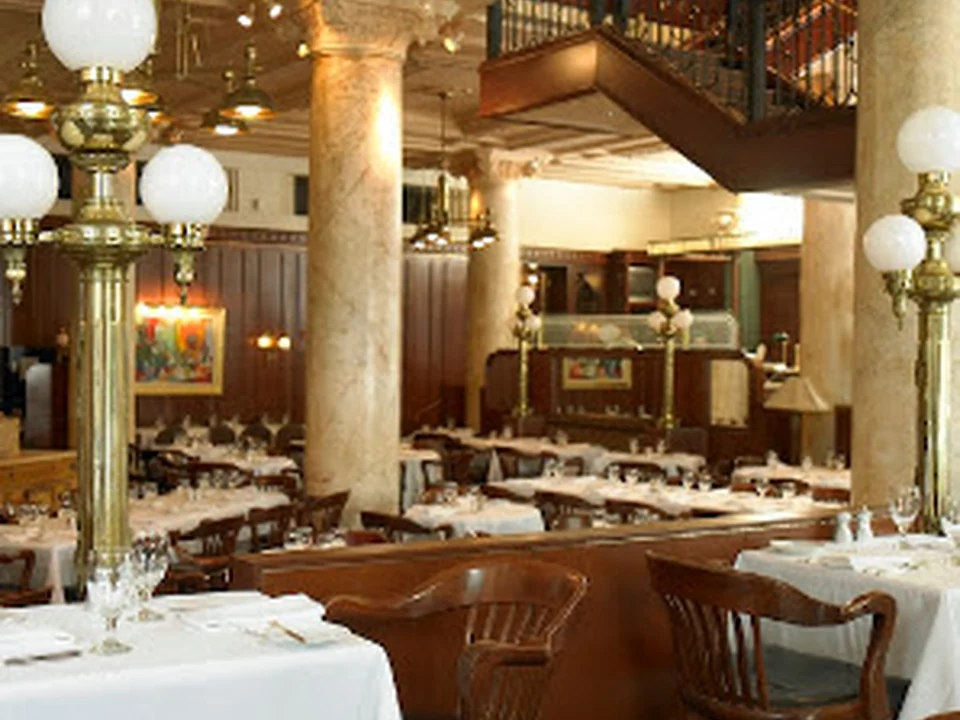 Grill 23 & Bar