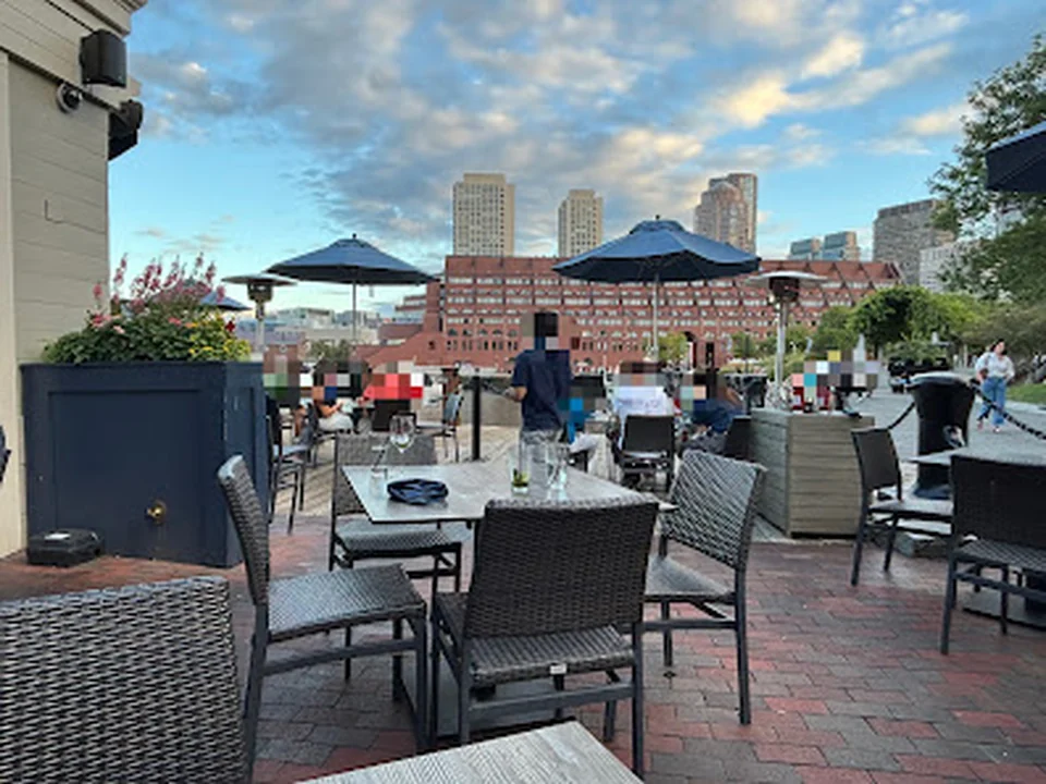 Joe’s Waterfront