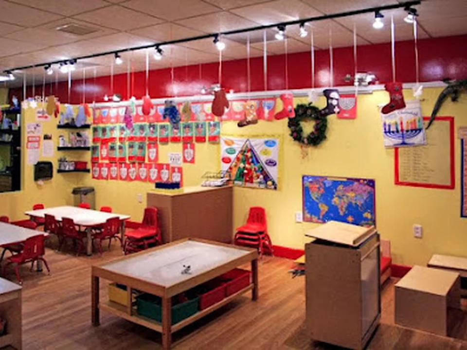 Foto de Little Children Schoolhouse