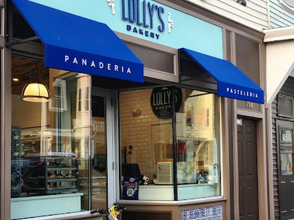 Lolly's Bakery