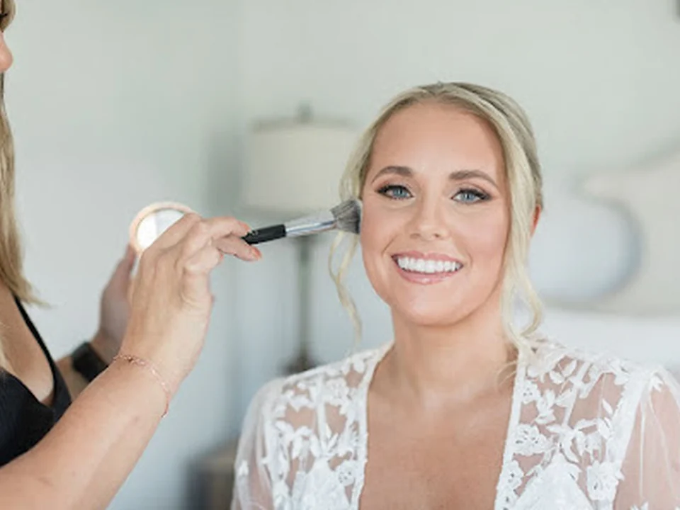 Lyndsay Simon Beauty