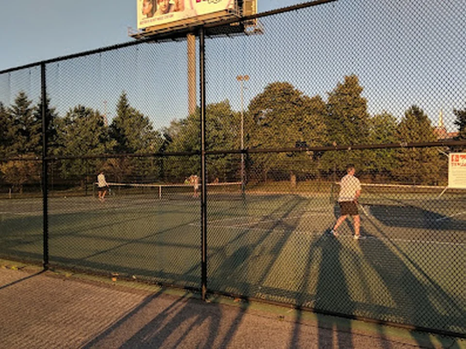 Memorial Park Tennis Courts