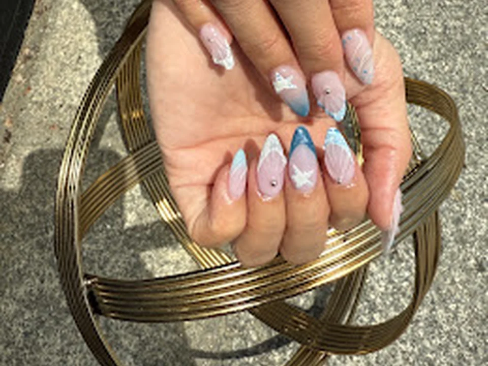 Q Nails and Spa