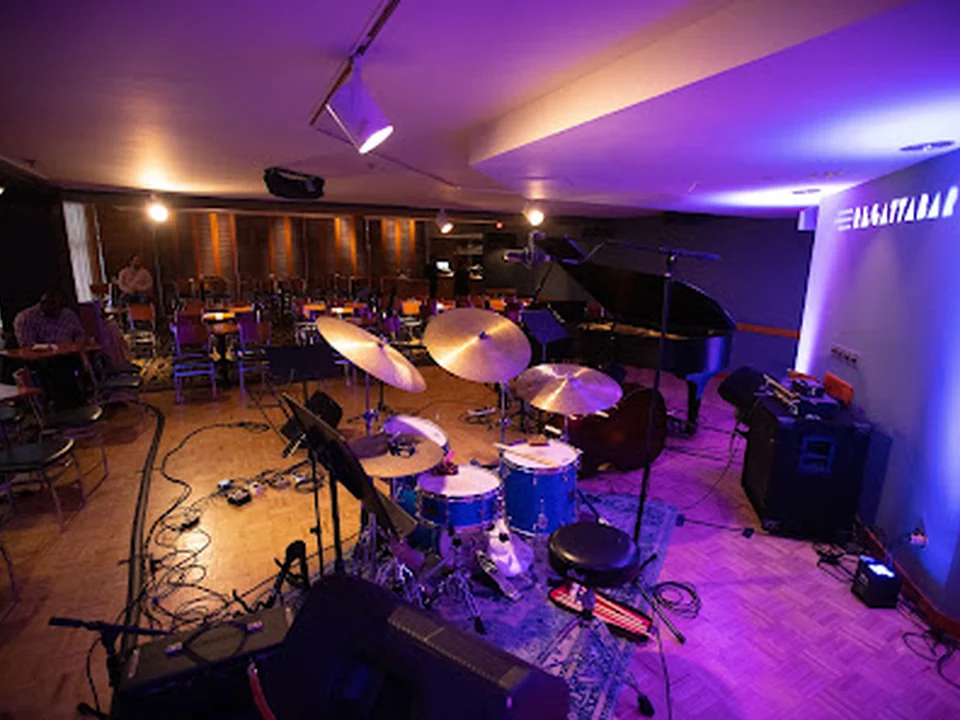 Regattabar
