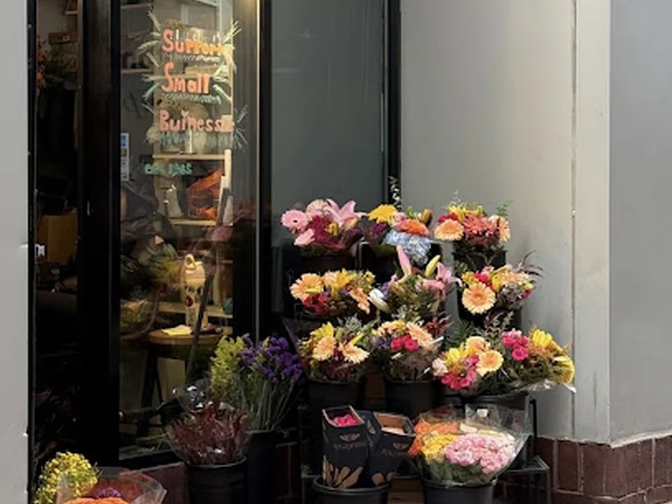 Robins Flower Shop