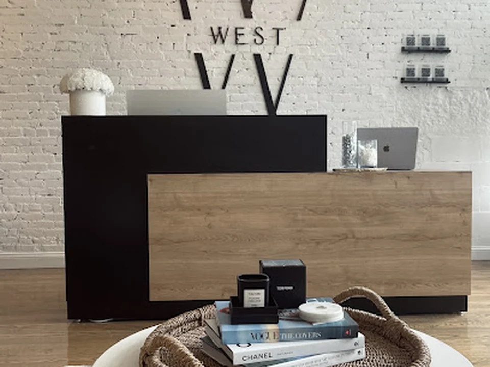 Salon West