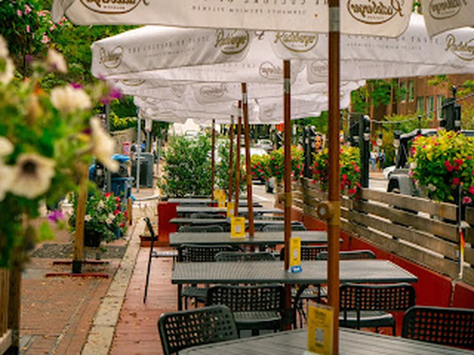 Shay's Pub & Wine Bar