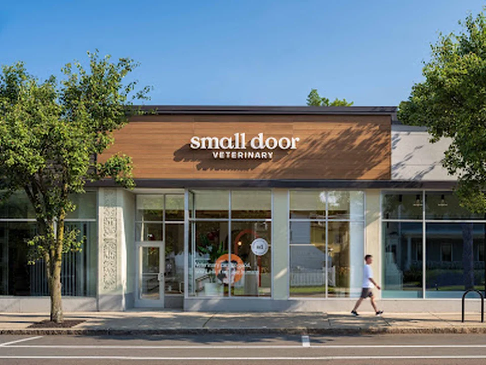 Small Door Veterinary - Newton Centre