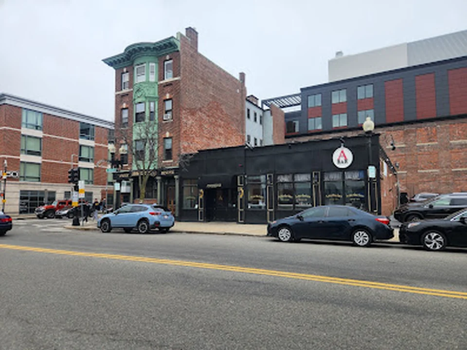 Social Wines - Boston