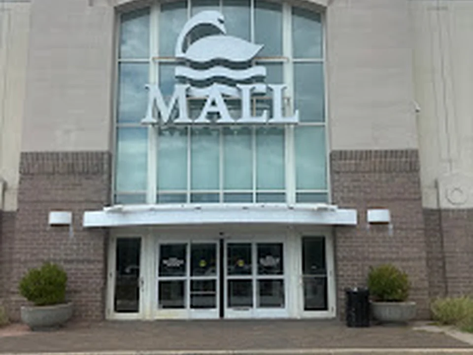 Solomon Pond Mall