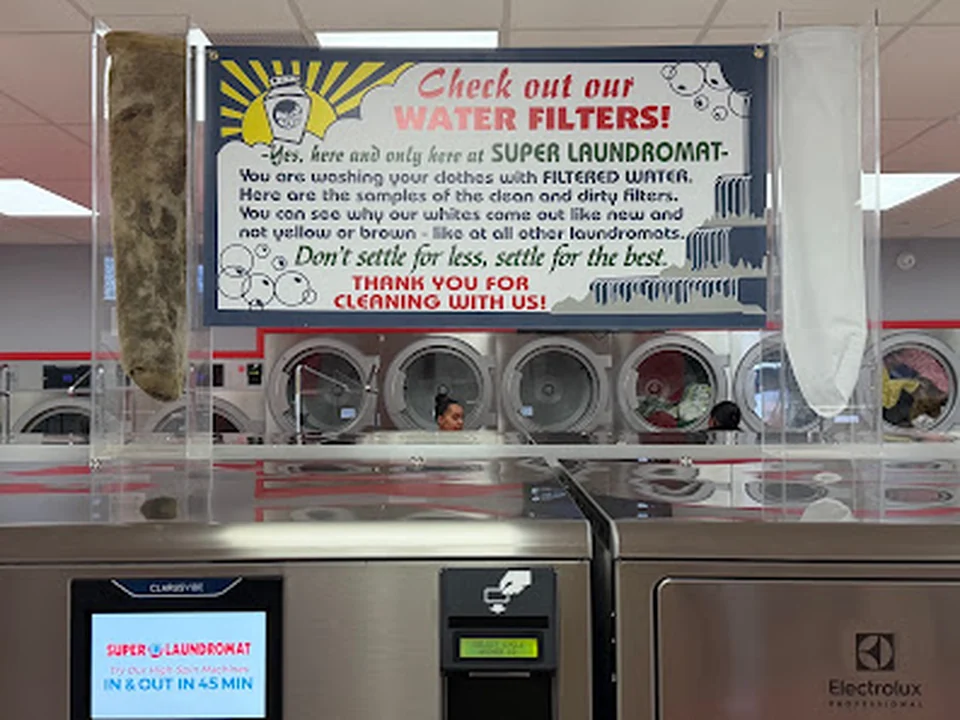 Super Laundromat