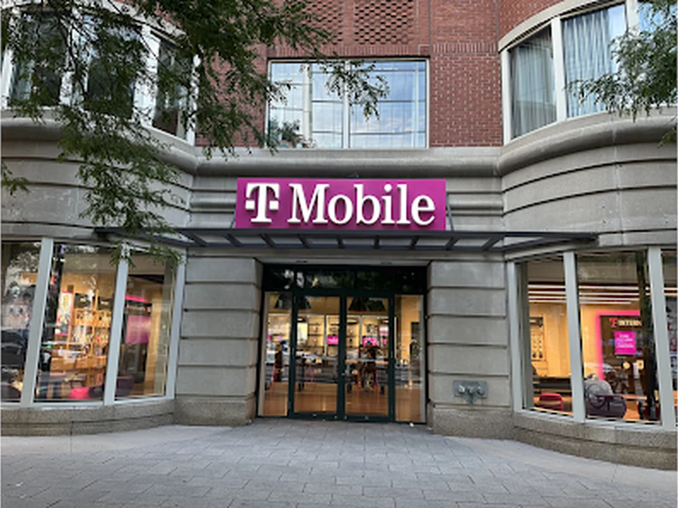 T-Mobile Experience Store