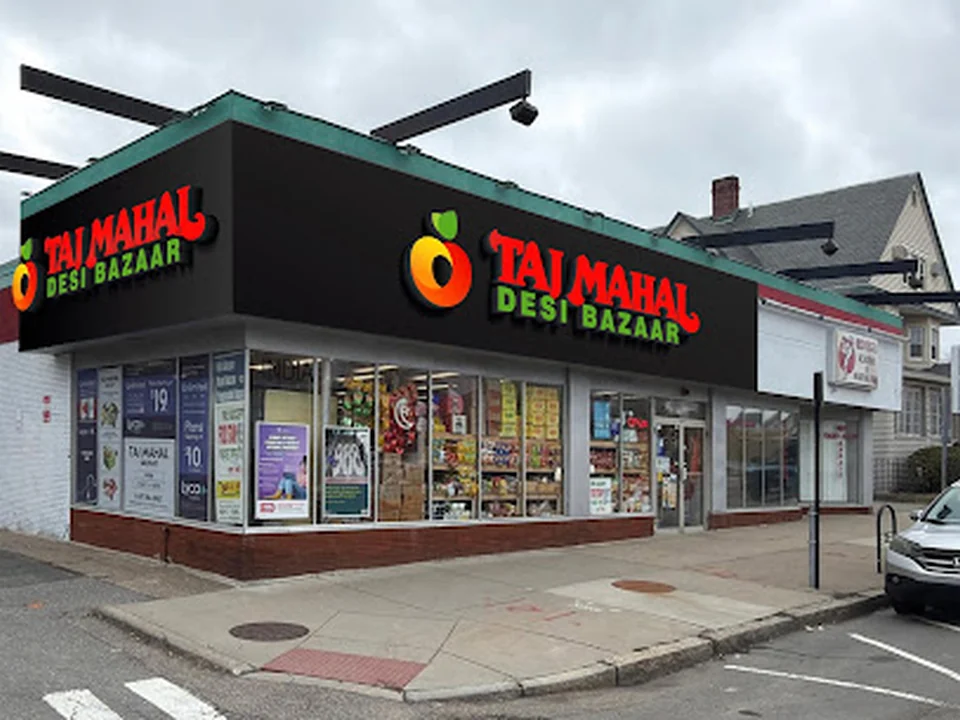 Taj Mahal Desi Bazaar