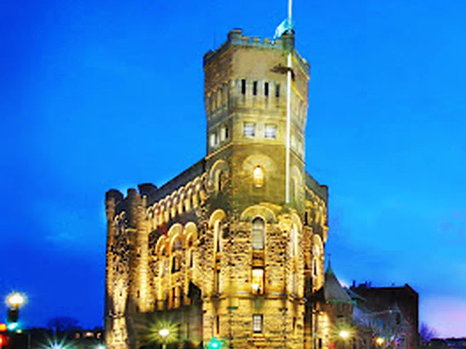 Foto de The Saunders Castle at Park Plaza