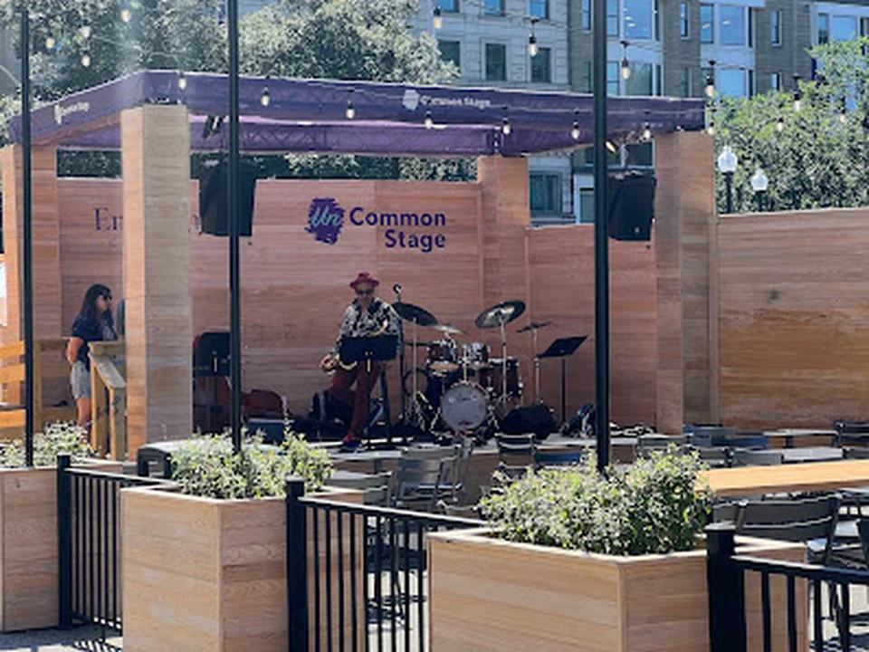 UnCommon Stage