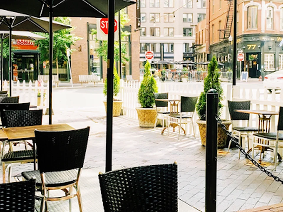 Vintage Restaurant and Lounge